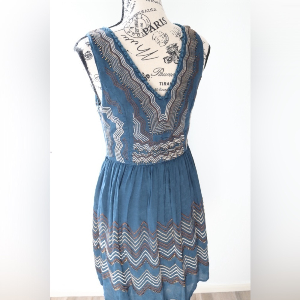 Anthropologie Meadow Rue Embroidered Beaded Chevron Dress blue size 0 - Picture 9 of 11